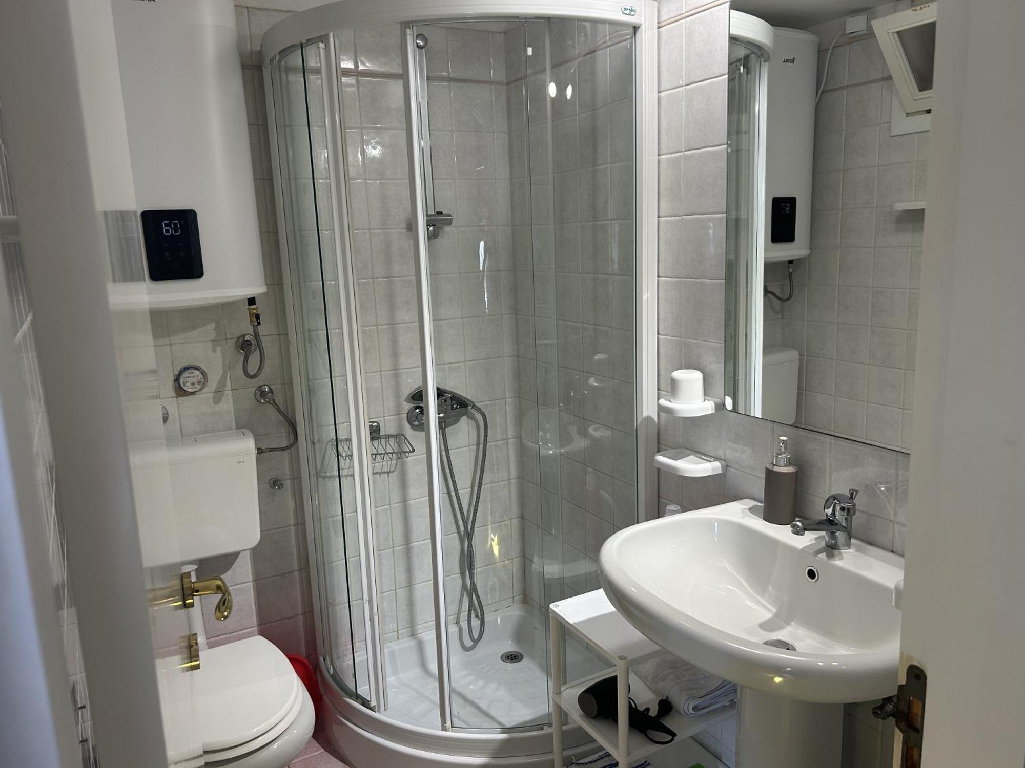 Apartment Aquavista With Sea View 로비니 외부 사진